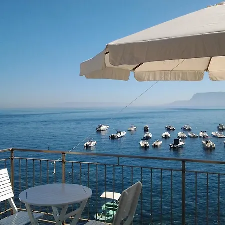 Casa Il Soffio Di Eolo Guest house *